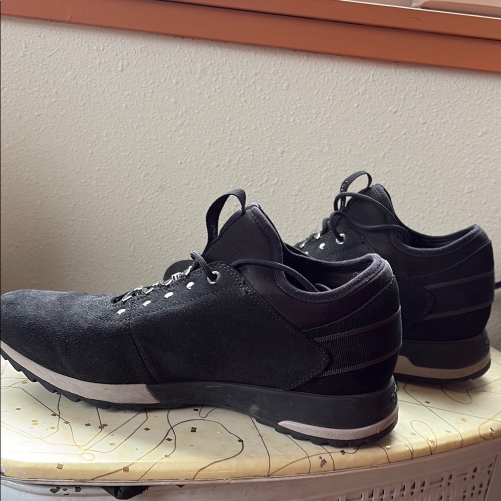 Geox Respira Suede Black Sneakers Modern Streamlined Design
